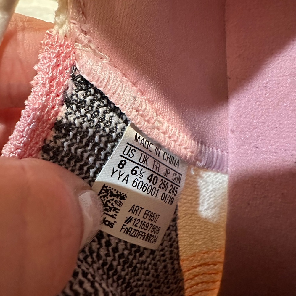 Pink Adidas Ultraboost - Picture 4 of 4